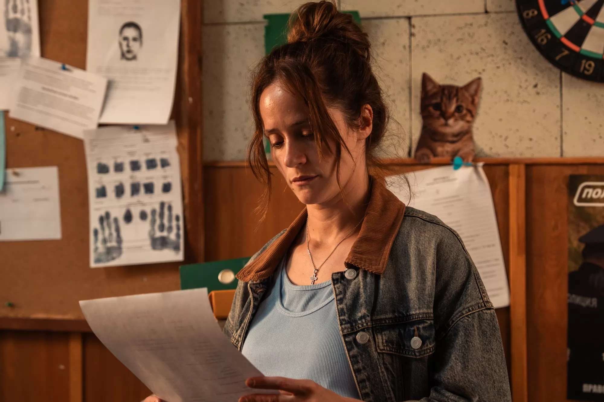 Сериал Почти настоящий детектив (2026). Кадр N276626