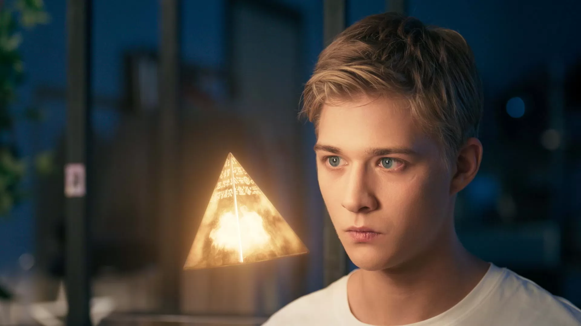 Сериал Тайный город (2026). Кадр N277168