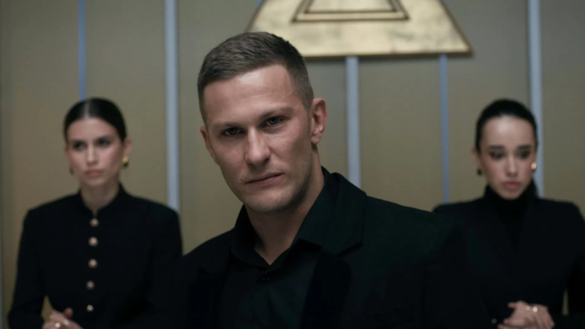 Сериал Тайный город (2026). Кадр N277140