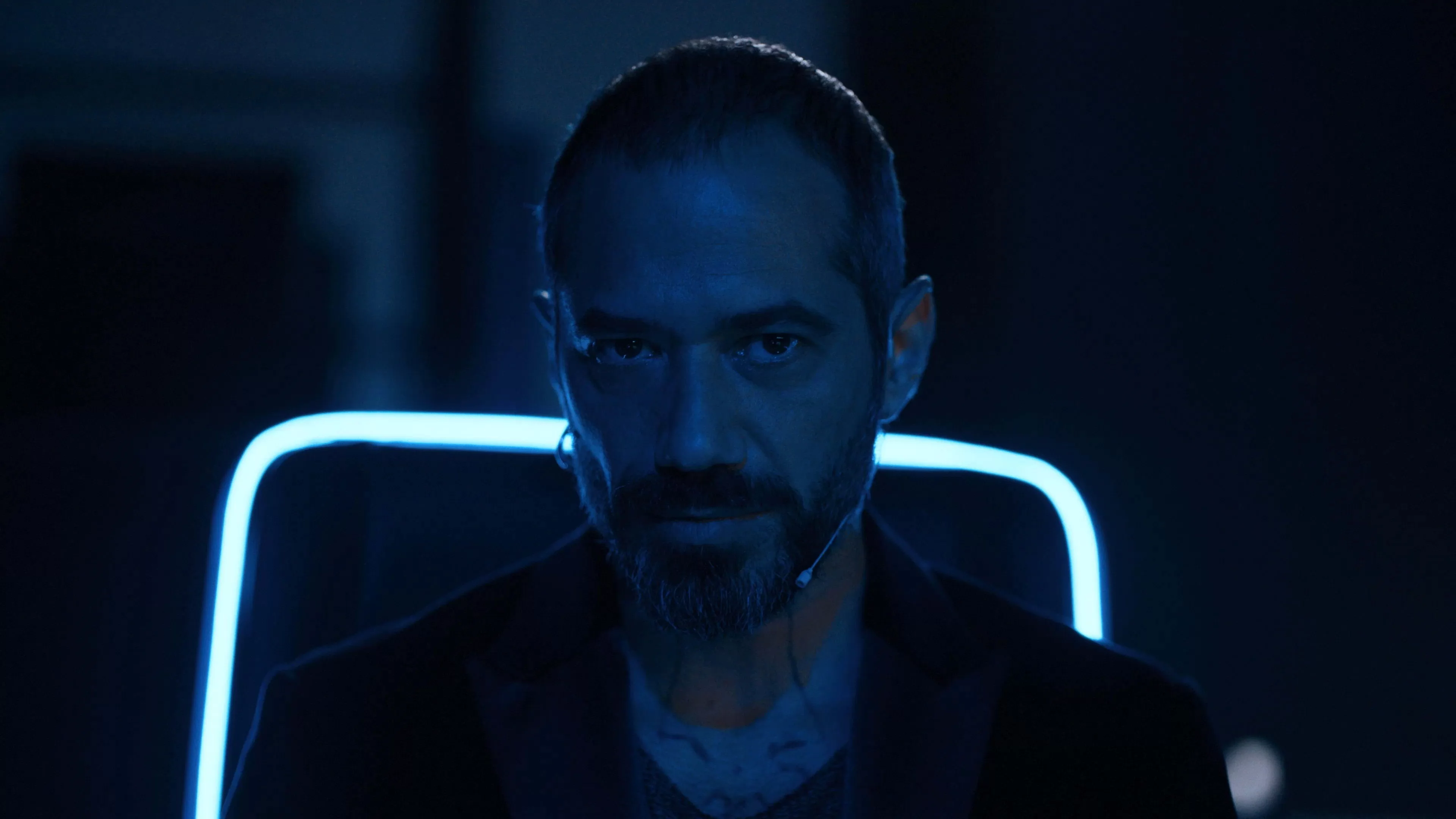 Сериал Искусство падения (2026). Кадр N277315