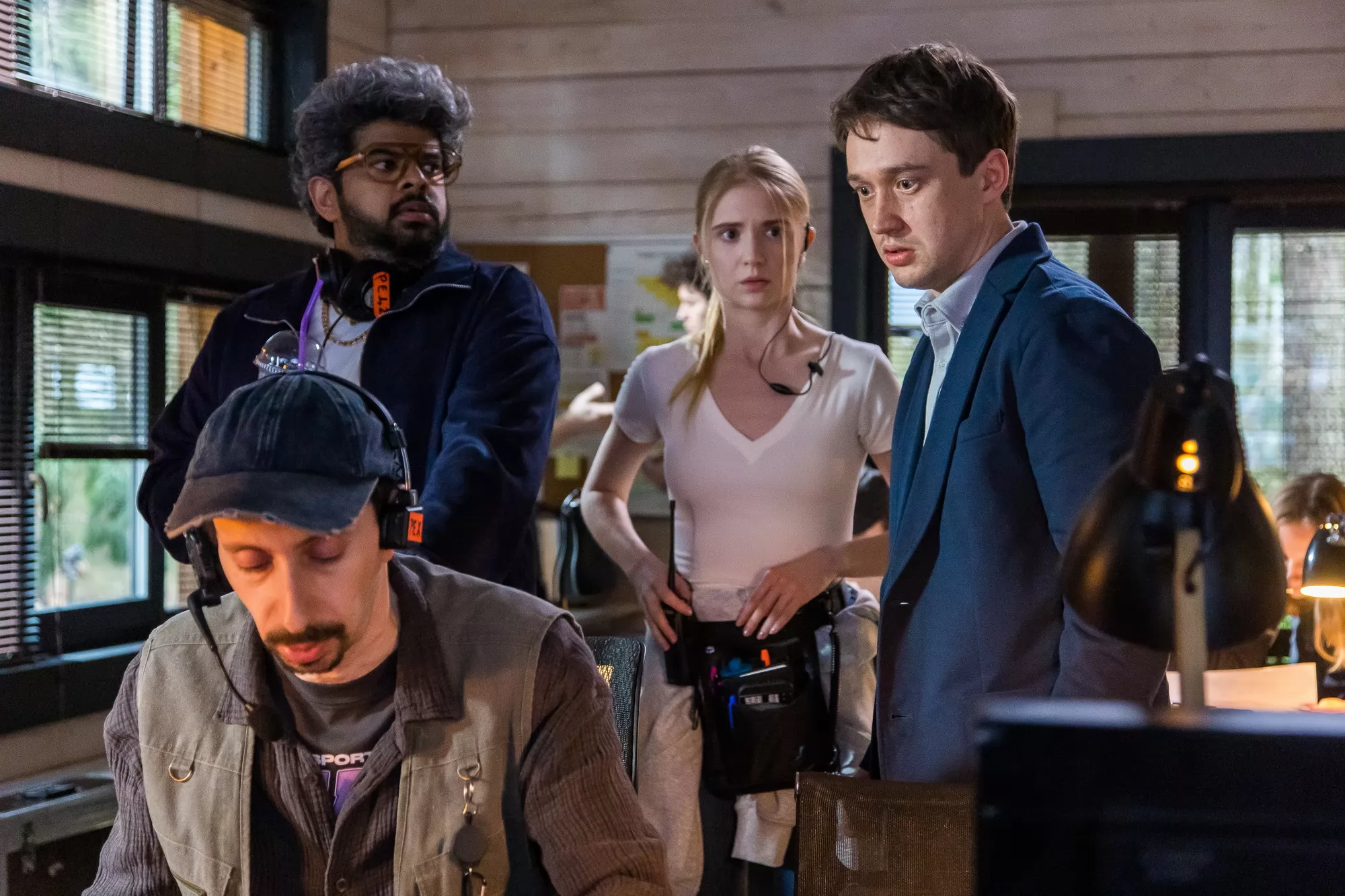 Сериал Почти семейное шоу (2026). Кадр N277369