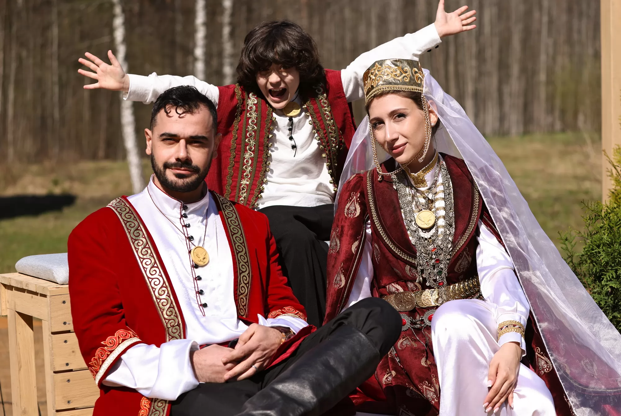 Сериал Почти семейное шоу (2026). Кадр N277372