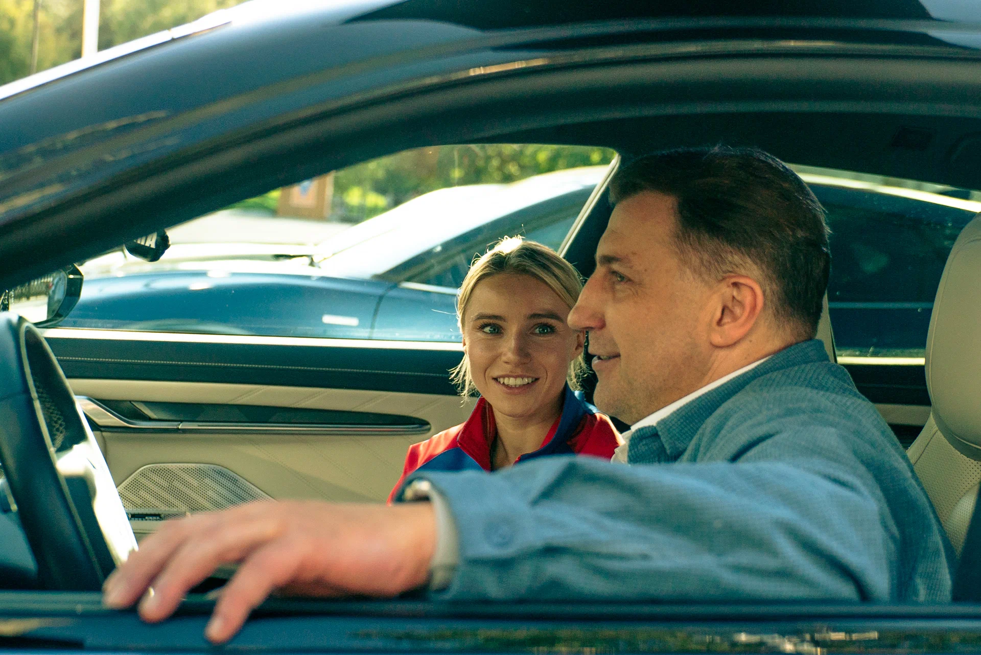 Сериал Профессиональный сосед (2026). Кадр N277502