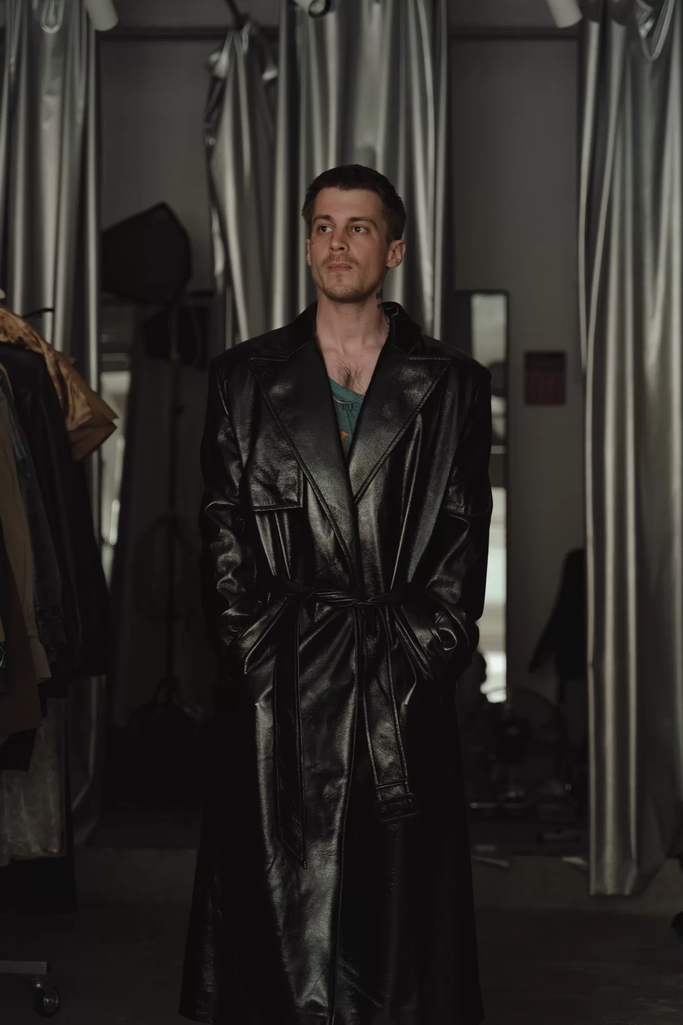 Сериал Тяжелый люкс (2026). Кадр N277679