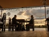 Превью кадра #277360 из сериала "Свободное падение"  (2027)