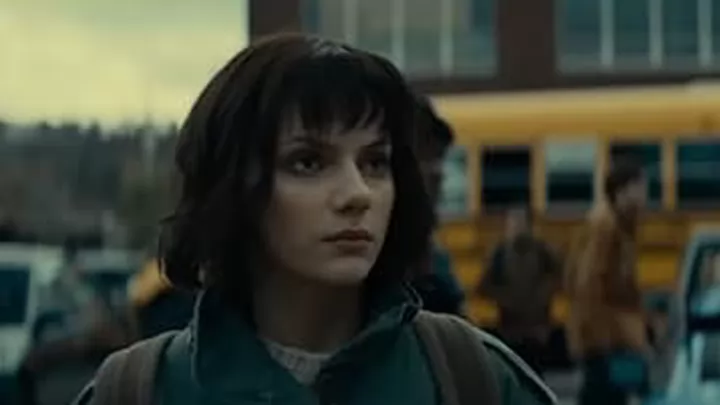 Дафни Кин и Ник Фрост в дублированном трейлере фильма "Свист"