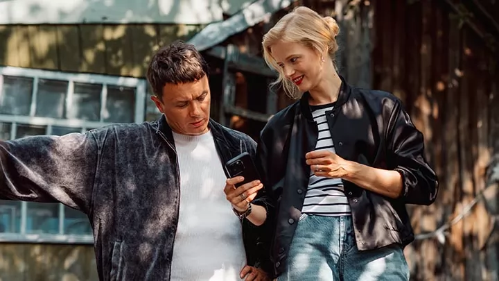 Илья Соболев и Александра Бортич тизер-трейлере комедийного сериала Зовите Витю!