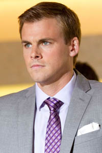 Томми Дьюи (Tommy Dewey)
