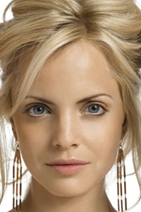 Мена Сувари (Mena Suvari)