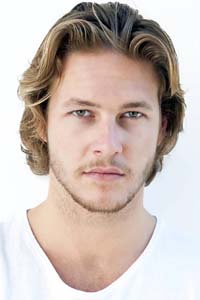Люк Брейси (Luke Bracey)