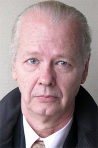 Дэннис Хирн (Dennis Hearn)