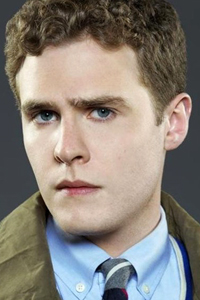Йен де Кестекер (Iain De Caestecker)