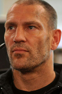 Дэйв Леджено (Dave Legeno)