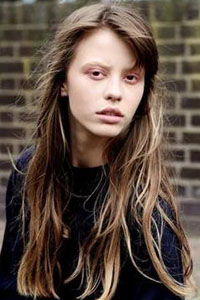Миа Гот (Mia Goth)