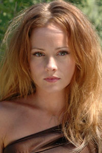 Келли Стейблз (Kelly Stables)
