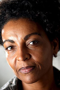 Аджоа Андох (Adjoa Andoh)