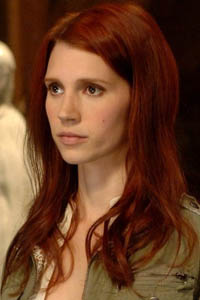 Джули МакНивен (Julie McNiven)