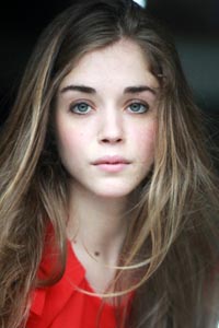 Алиса Исац (Alice Isaaz)