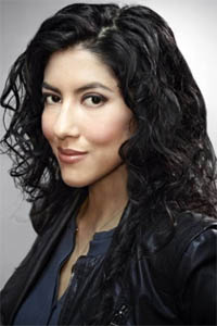 Стефани Беатриз (Stephanie Beatriz)