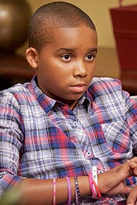 Донис Леонард мл. (Donis Leonard Jr.)