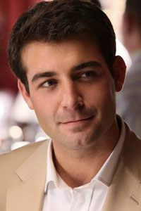 Джеймс Волк (James Wolk)
