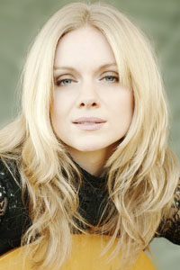 Кристина Коул (Christina Cole)