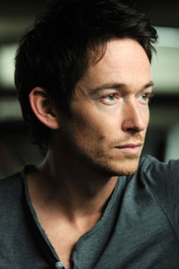 Саймон Куотерман (Simon Quarterman)