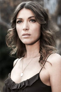 Натали Зи (Natalie Zea)