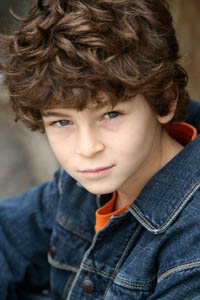 Дэвид Мазоуз (David Mazouz)
