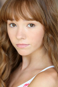 Холли Тейлор (Holly Taylor)