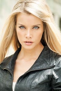 Эмили Брюн (Emily Bruhn)