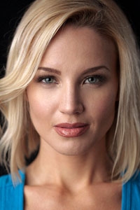 Брианна Дэвис (Brianne Davis)