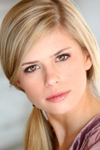 Карлсон Янг (Carlson Young)