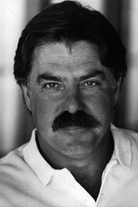Брюс МакГилл (Bruce McGill)