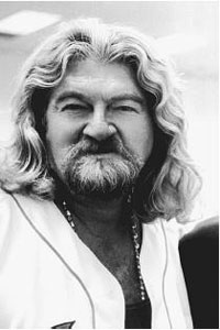 Джо Эстерхаз (Joe Eszterhas)