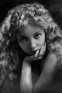 Бесси Лав (Bessie Love)