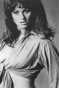 Лэйни Кэзан (Lainie Kazan)