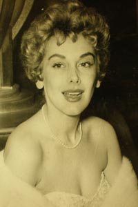 Кэй Кендалл (Kay Kendall)