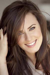 Кэти Фезерстон (Katie Featherston)