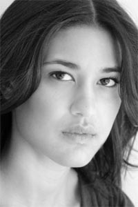 Джулия Джонс (Julia Jones)