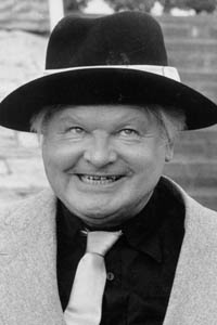 Бенни Хилл (Benny Hill)