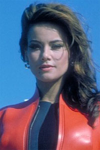 Клодин Оже (Claudine Auger)