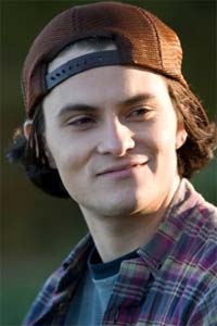 Шайло Фернандез (Shiloh Fernandez)