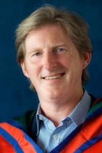 Эдриан Данбар (Adrian Dunbar)