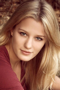 Эшли Хиншоу (Ashley Hinshaw)