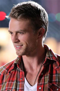 Уилсон Бетел (Wilson Bethel)