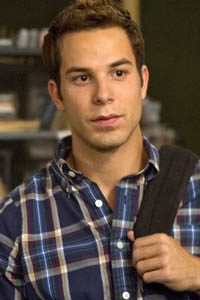 Скайлар Эстин (Skylar Astin)