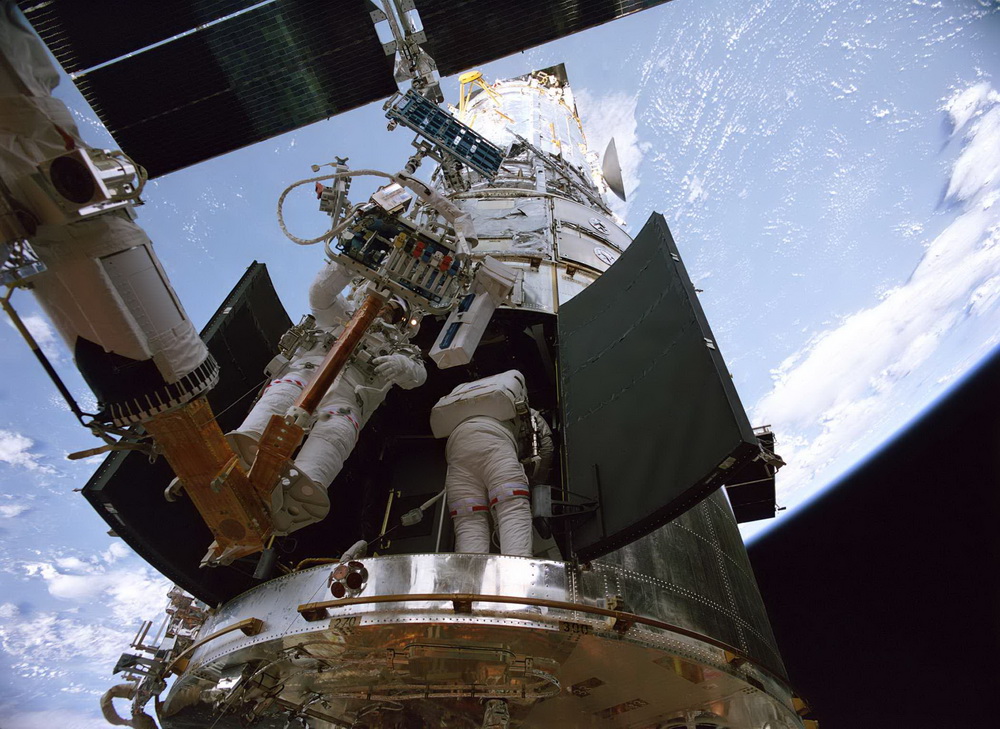 Телескоп Хаббл в 3D: кадр N26023