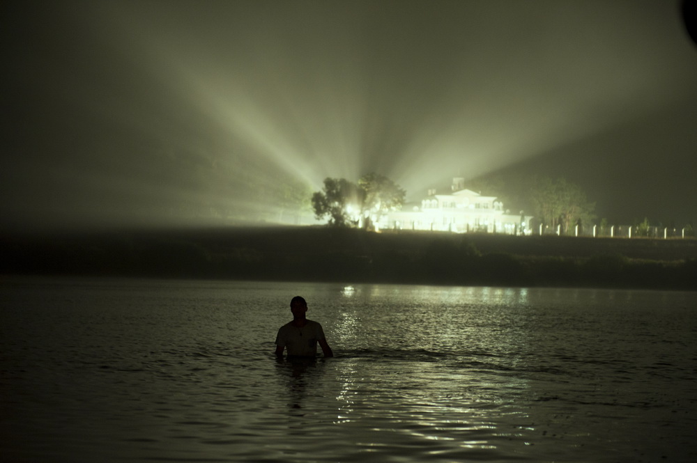 Фильм Курьер из рая (2013). Кадр N45473