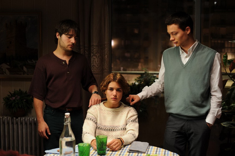 Фильм Этюды втроем (2009). Кадр N47874